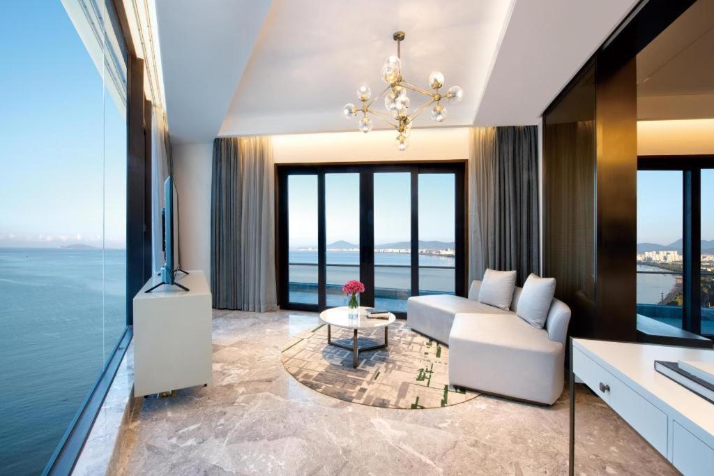 Sanya Rock Platinum Sea View Hotel Bagian luar foto