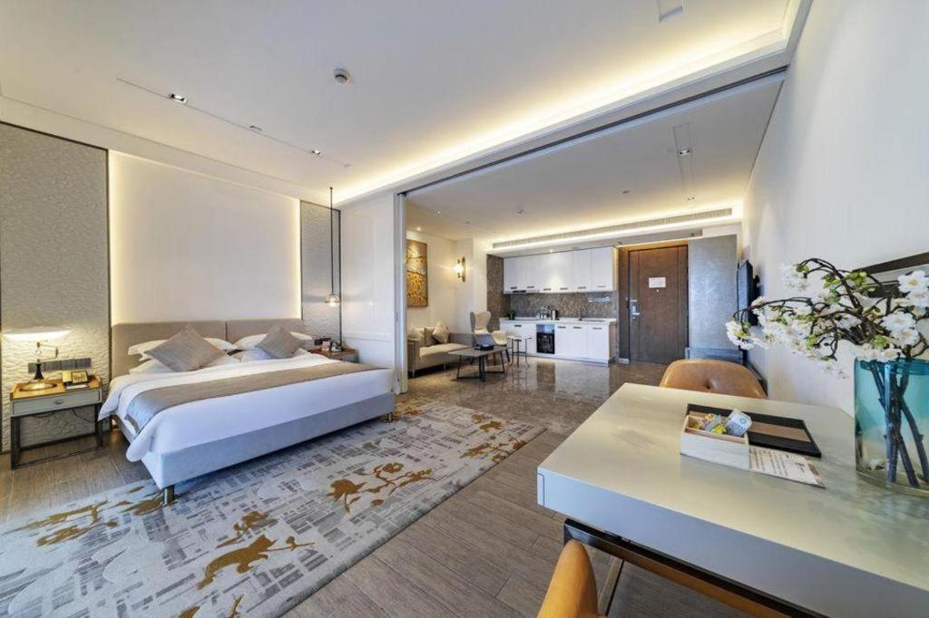 Sanya Rock Platinum Sea View Hotel Bagian luar foto