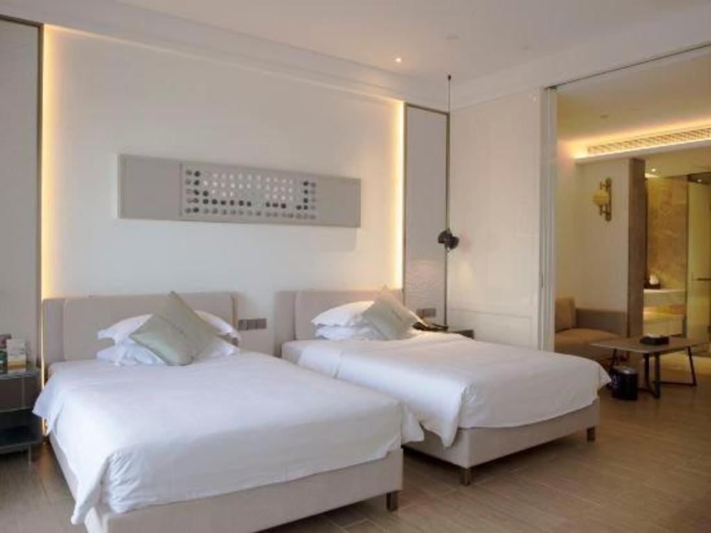 Sanya Rock Platinum Sea View Hotel Bagian luar foto
